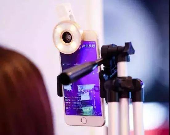 網(wǎng)絡(luò)直播亂象整治升級 47名主播被列入黑名單，封禁5年警示行業(yè)